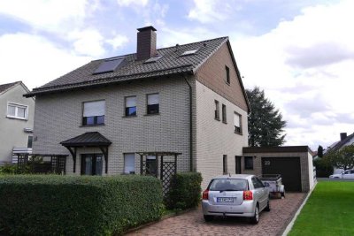 ... Zweifamilienhaus in einem bevorzugten Wohngebiet!