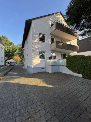 5-Zimmer-Wohnung in Bulach mit eigenem Gartenanteil TOP LAGE