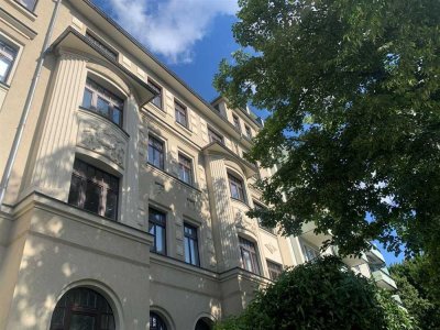 STILVOLLE Altbau-Whg. mit Balkon auf dem Kaßberg !!