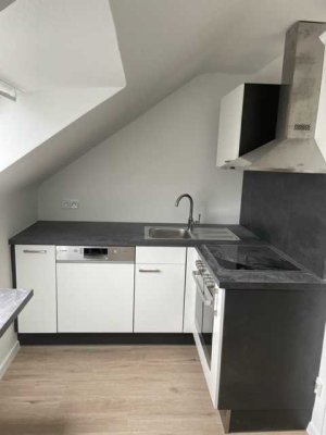 Helle 2-Zimmer Dachgeschosswohnung in Schwaig bei Nürnberg