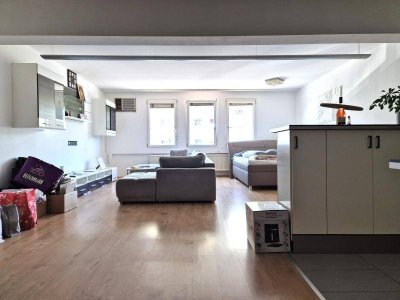 Großzügige Einraumwohnung in der Unionstraße, 71 m² WNFL, Küche möbliert ohne Ablöse!