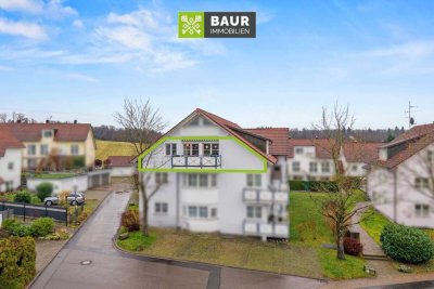 Schöne 3-Zimmer-Dachgeschosswohnung mit Balkon in Mochenwangen