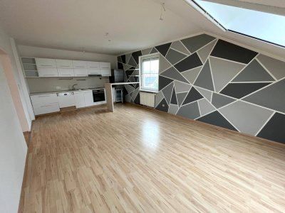 Gepflegte Dachgeschosswohnung in ruhiger Lage von Groß-Schweinbarth