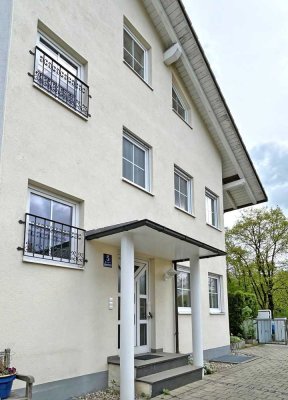 Schöne, gut geschnittene DHH mit Einliegerwohnung am Perlacher Forst!