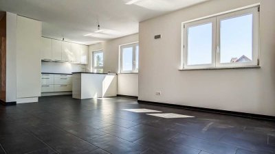 Neuwertige 4-Zimmer-Wohnung mit Südbalkon