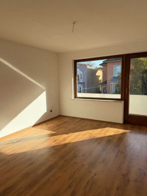Helle 3-Zimmer Wohnung mit Balkon in Neumünster Innenstadt