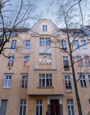 Charmante Kapitalanlage: Sanierungsbedürftige 1-Zimmer-EG-Wohnung mit zuverlässigem Mietverhältnis