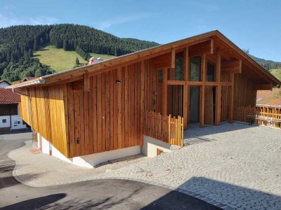 Neubau: 2-Zimmer-Penthouse-Wohnung mit Süd-Balkon in Architektenhaus
