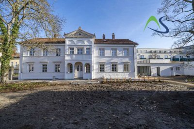 Aufwändig sanierte Westgartenwohnung in denkmalgeschützter Villa