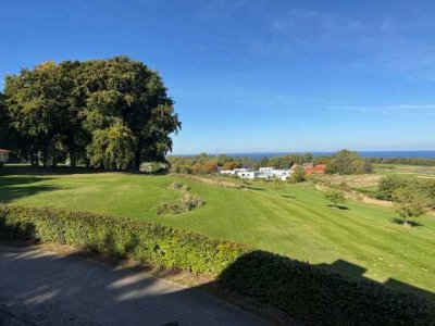 Exklusives Apartment auf dem Anwesen Schloss Ranzow - Abschlag mit Ostseeblick 18-Loch Golfplatz
