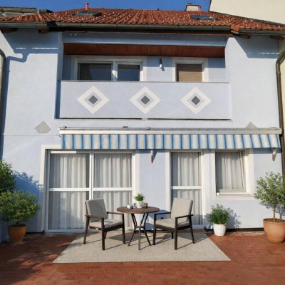 Modernisiertes Reihenhaus mit Garten und Terrasse in Walding