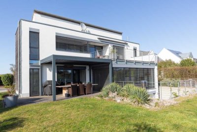 Wunderschönes, modernes Einfamilienhaus mit Büroräumen in Ortsrandlage und Fernsicht
