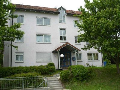 Freundliche und moderne 3-Zimmerwohnung mit Terrasse im Grünen