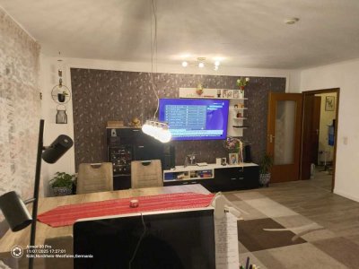 Helle 3-Zimmer-Wohnung mit Gartenmitbenutzung in Köln