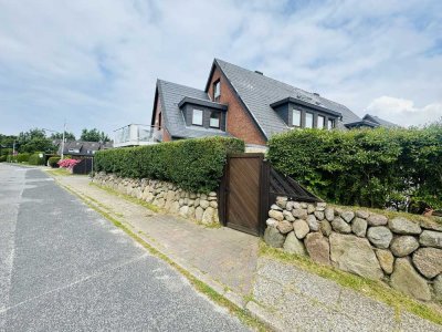Wintergarten, Sauna, Garage usw. 2 Whg.-Haus mit gehobener Innenausstattung zum Kauf  in Tinnum-Sylt