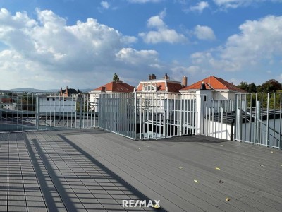 DACHGESCHOSS-Traum in Döbling: 3 Zimmer, sehr große Dachterrasse mit Ausblick, Balkon, 2 Loggien, Klimaanlage, Lift, Top-Ausstattung