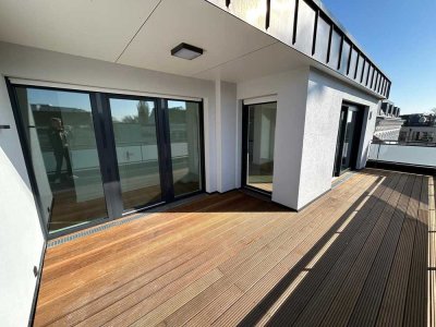 Luxuriöses Neubau-Penthouse mit gr. Dachterrasse zur Miete in Alsternähe
