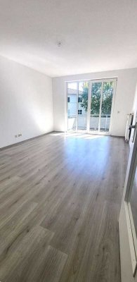 Großzügige 2 Zimmer-Etagenwohnung mit Balkon