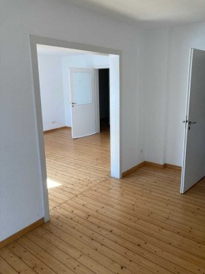 Zentral gelegene 3 1/2-Zimmer-Wohnung mit Balkon in Bad Godesberg