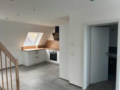 Erstbezug nach Kernsanierung ! Moderne 2 Zi Wohnung im Herzen Seckenheims !