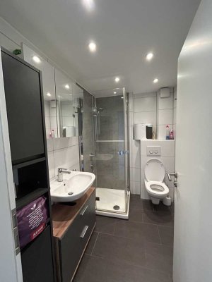 Renovierte 2 Zimmer Wohnung im Herzen Böblingen mit Südbalkon.