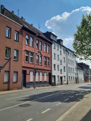 Gründerzeit-Flair in Altstaden! 6-FH mit Garten sucht Sanierungsliebhaber