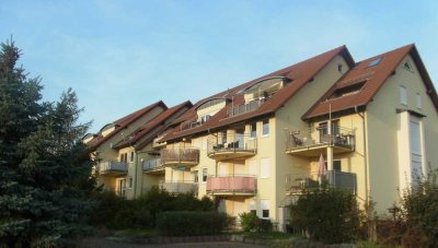 Citynahe Wohnung im Grünen mit Sonnenbalkon und Stellplatz in Dölzig/ Schkeuditz (möbliert möglich)
