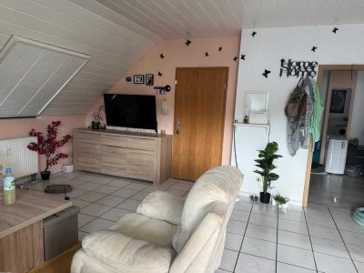 Möblierte 2-Zimmer-Wohnung mit Balkon in zentraler Lage von Nackenheim