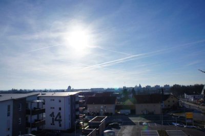 ...Moderne 2-Zi.-Wohnung mit EBK und überdachtem Südbalkon-Balkon...
