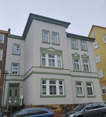 Mehrfamilien-Stadthaus mit Garten und Stellplätzen