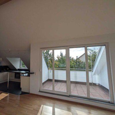 Obersendling - schöne 3-Zimmer Dachgeschosswohnung mit sonnigerTerrasse