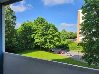 TOP sanierte 3 Zimmer Wohnung mit Balkon und Aufzug