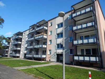 Wir renovieren für Sie! Erdgeschosswohnung mit Balkon in Deininghausen