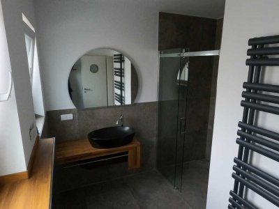 Attraktive 5,5-Zimmer-Maisonette-Wohnung mit geh. Innenausstattung mit Balkon und EBK in Hohenstein