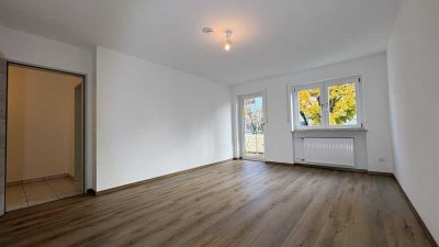 Erstbezug nach Sanierung: geschmackvolle 3-Zi.-Wohnung - EBK NEU! - mit Balkon + TG, in Bahnhofsnähe