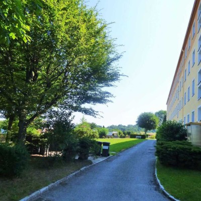 Komplett modernisierte 2-Raum-WE Neumark