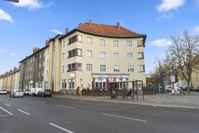 Balkon und Tageslichtbad: 2,5-Zimmer-Wohnung – im schönen Mariendorf – praktischer Grundriss!