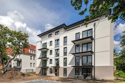 **Neubau 2026 - luxuriöse 3 Raumwohnung, 1.OG, Balkon, Lift,  Außenstellplatz**