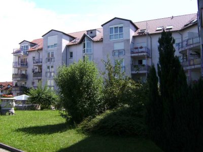 Helle 2-Zimmer Wohnung mit Terrasse und Garage in Bruchsal