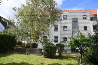 *Innenstadtnähe* Gut geschnittene 3-Zimmer-Wohnung mit Balkon und Außenstellplatz