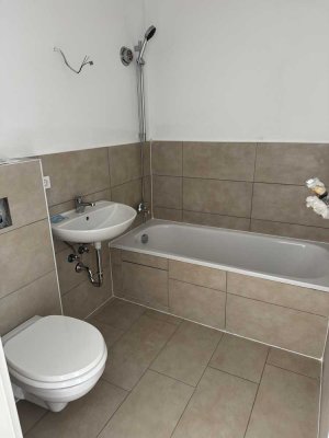 Geschmackvolle 4-Zimmer-EG-Wohnung mit Terasse in Lehrte/Ahlten