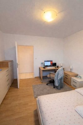 Zentrale Investment-Chance: 2 Zimmer nahe Siemens-Campus inkl. Tiefgarage