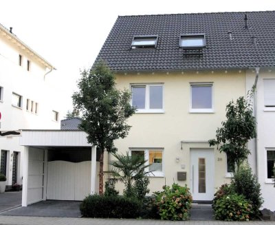Geräumige 6-Zimmer-Doppelhaushälfte mit gehobener Innenausstattung in Plittersdorf nähe Rheinaue