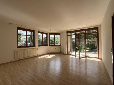 Großzügige 2 Zi Wohnung + Hobbyraum, Garten, Garage, beste Lage Schwabach