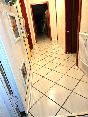 Ideal für Selbstnutzung oder Vermietung - 3 Parteienhaus