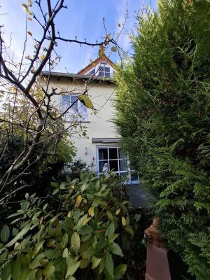 Freistehendes Einfamilienhaus mit Wintergarten auf Eckgrundstück – von PRIVAT zu verkaufen