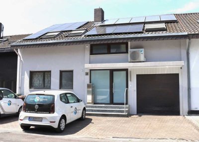 Modernisiertes Zweifamilienhaus plus Einliegerwohnung zu verkaufen