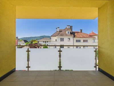 Sonnige &amp; neuwertige 2-Zimmer-Wohnung samt Loggia im Zentrum von Pörtschach mit Pyramidenkogel Blick