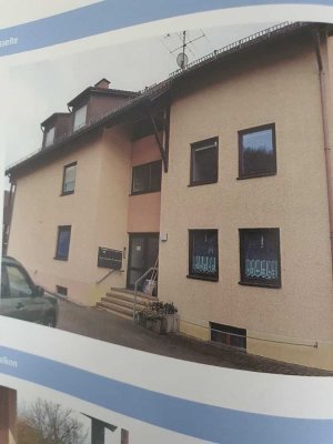 Attraktive 2-Zimmer-Erdgeschosswohnung mit Balkon in Gößweinstein