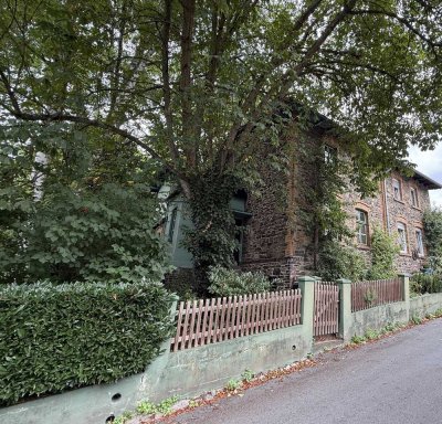 **Charmante Doppelhaushälfte für Liebhaber**